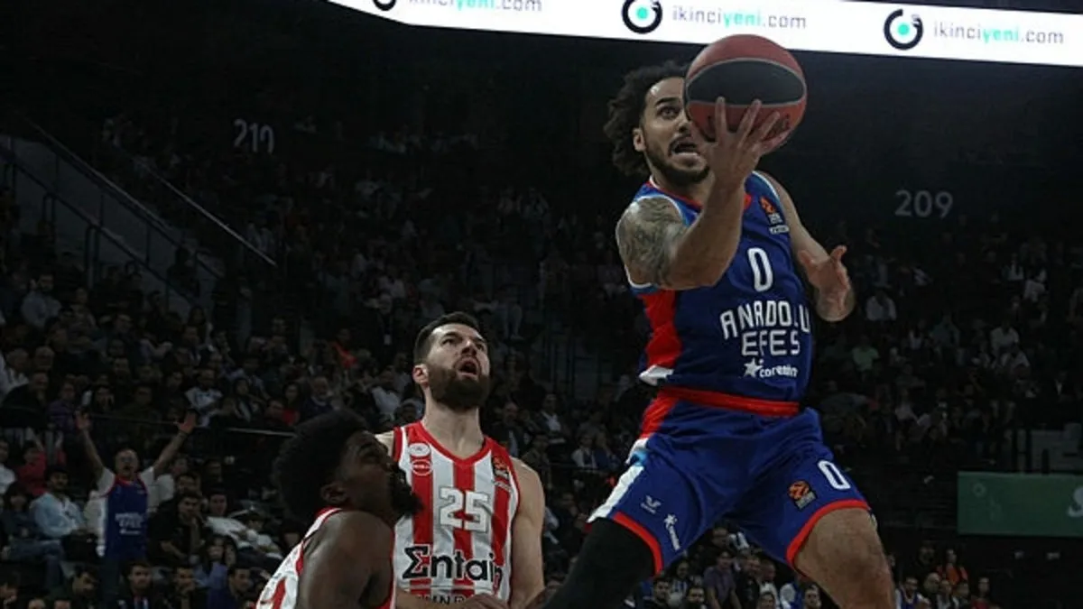 Anadolu Efes, Olympiakos’u devirdi!