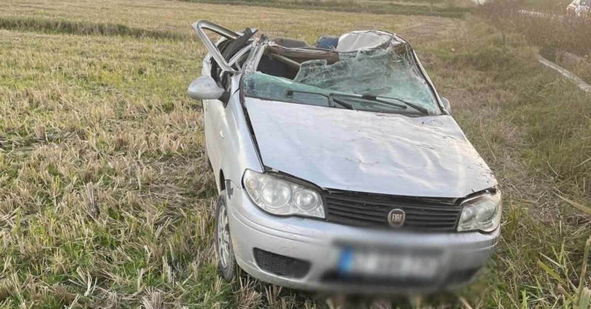 Sinop’ta otomobil tarlaya devrildi: 3 yaralı