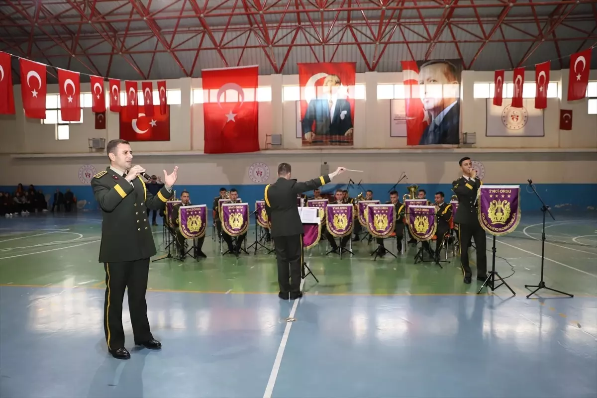 Hakkari’de Bando Konseri