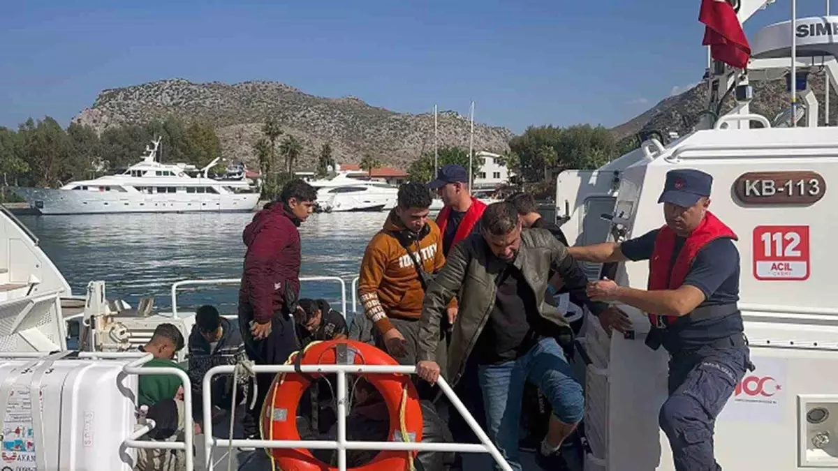 Marmaris’te 16 Göçmen ve 2 Kaçakçı Yakalandı